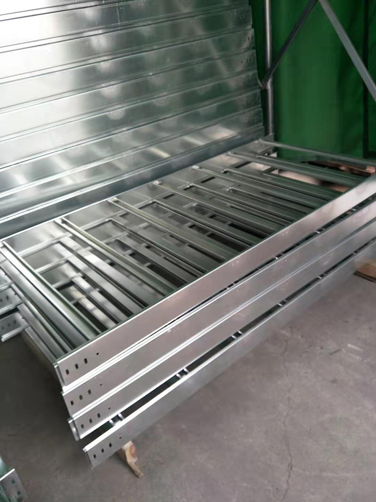 鍍鋅梯式橋架重量的關鍵性分析