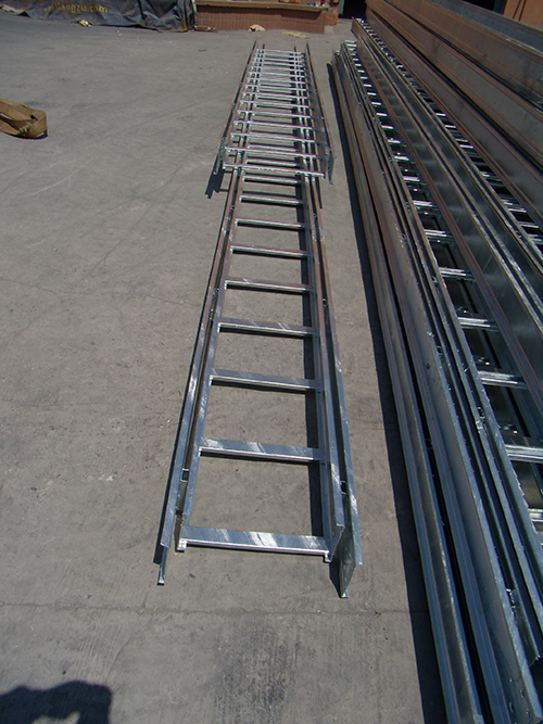 上海橋架廠對于散熱的設計